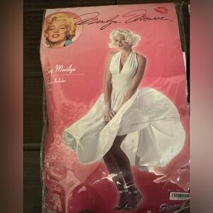 Marilyn Monroe Costume